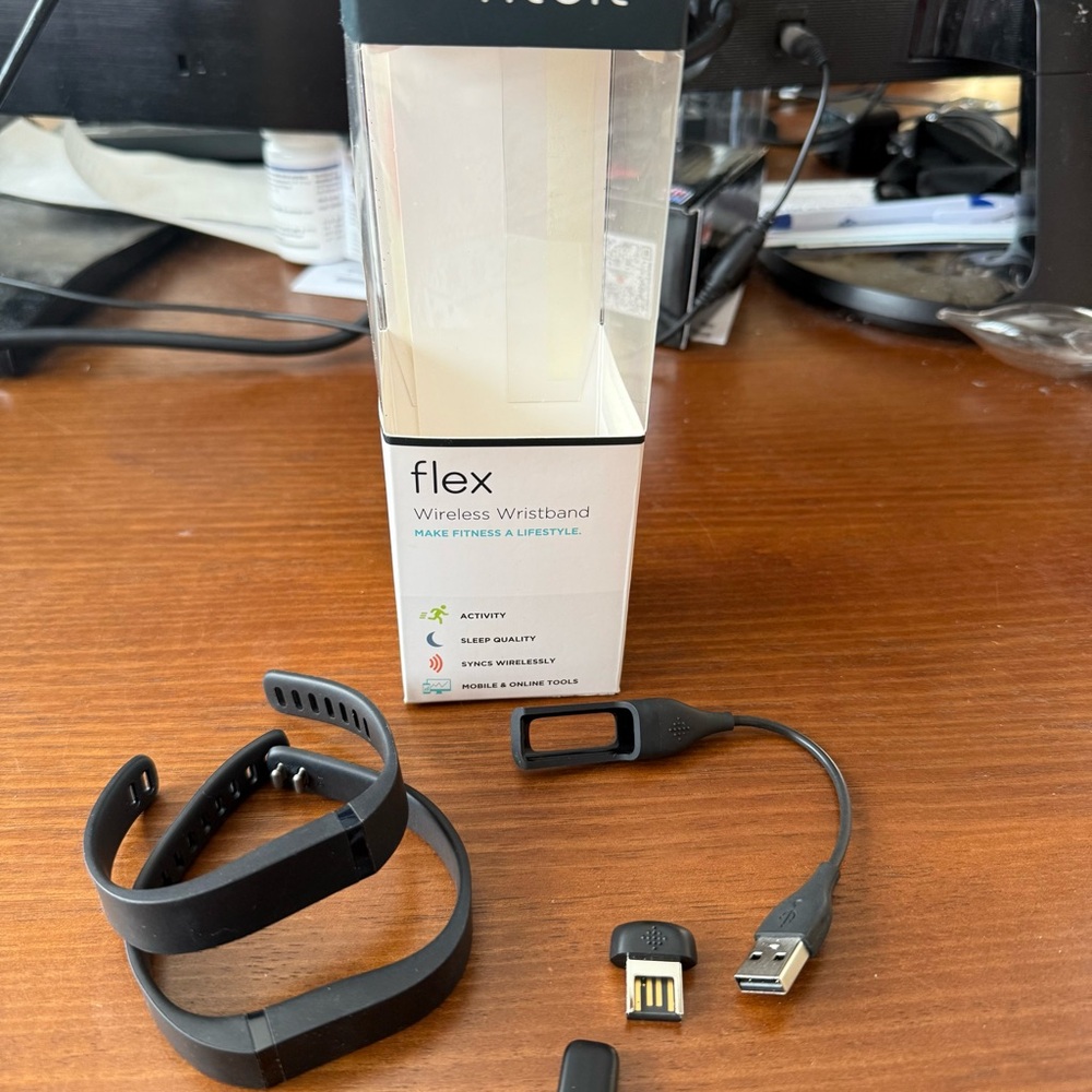 Fitbit Flex Wireless Wristband in Black